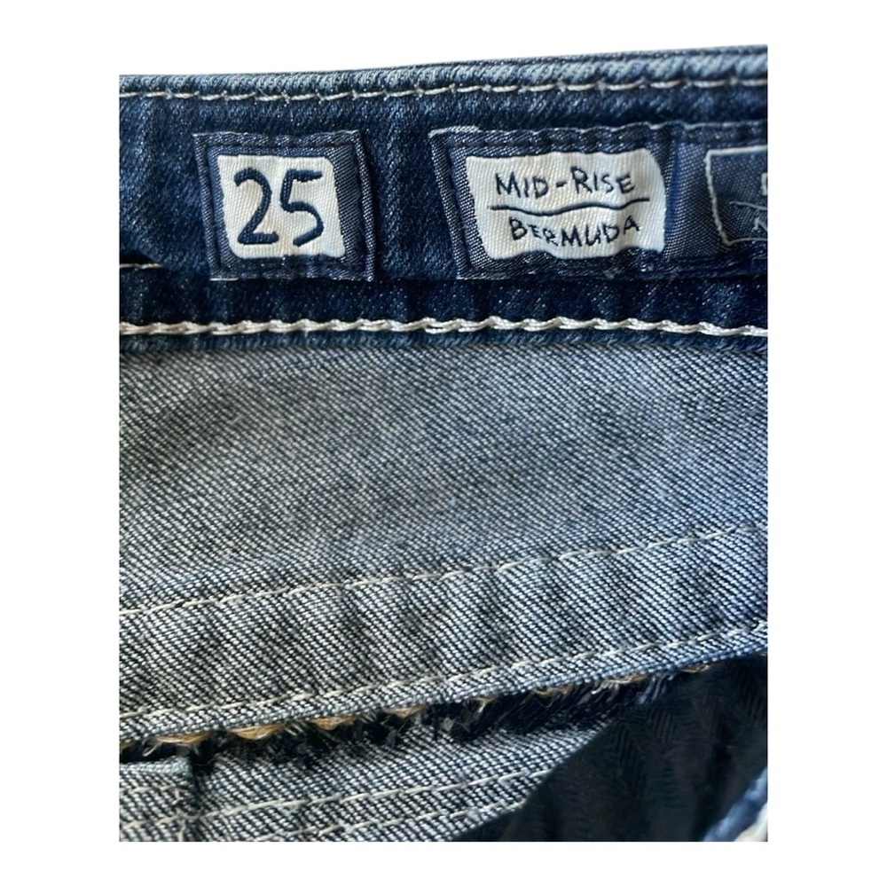 ♥️Miss me ♥️Mid-Rise Bermuda Denim Jeans size (25) women’s. - Picture 7 of 10